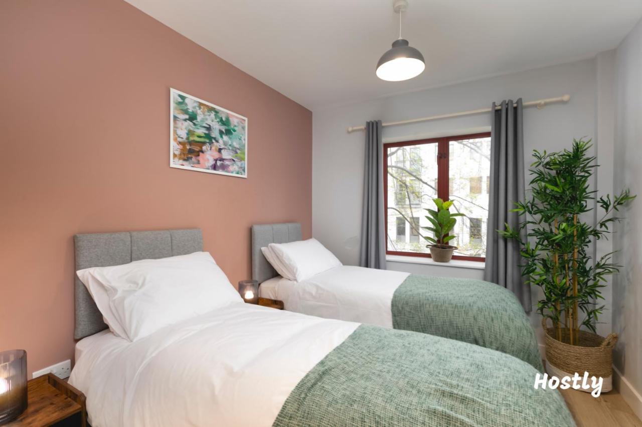 Wesley Gate Apartments - By Hostly Reading Dış mekan fotoğraf