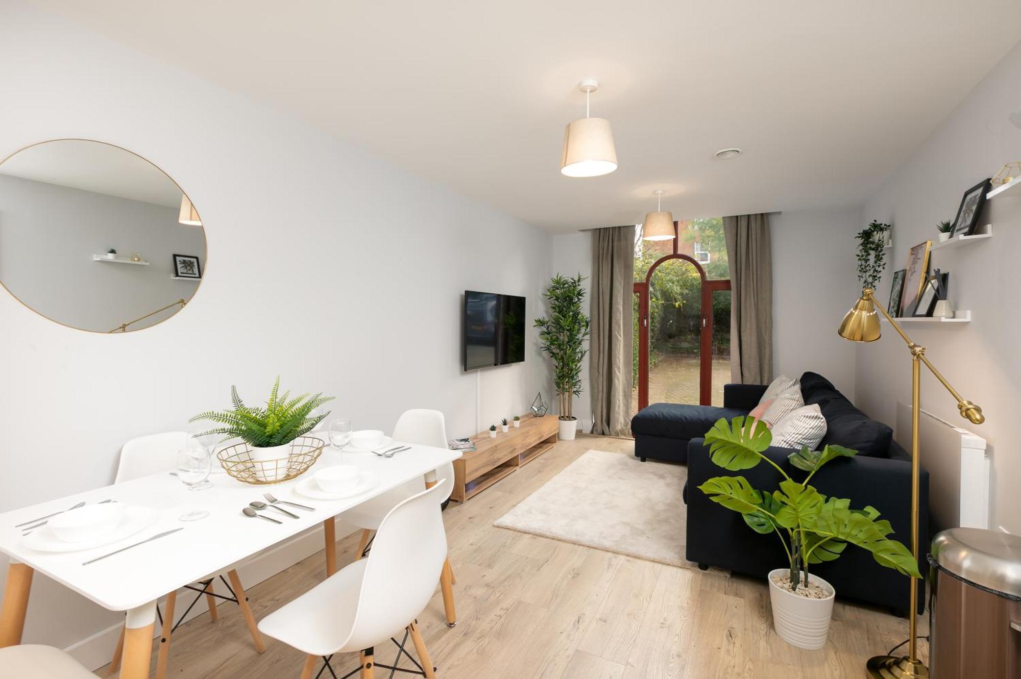 Wesley Gate Apartments - By Hostly Reading Dış mekan fotoğraf