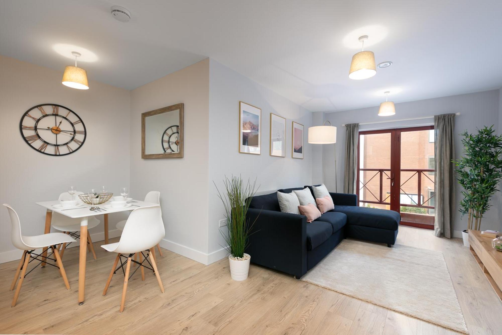 Wesley Gate Apartments - By Hostly Reading Dış mekan fotoğraf