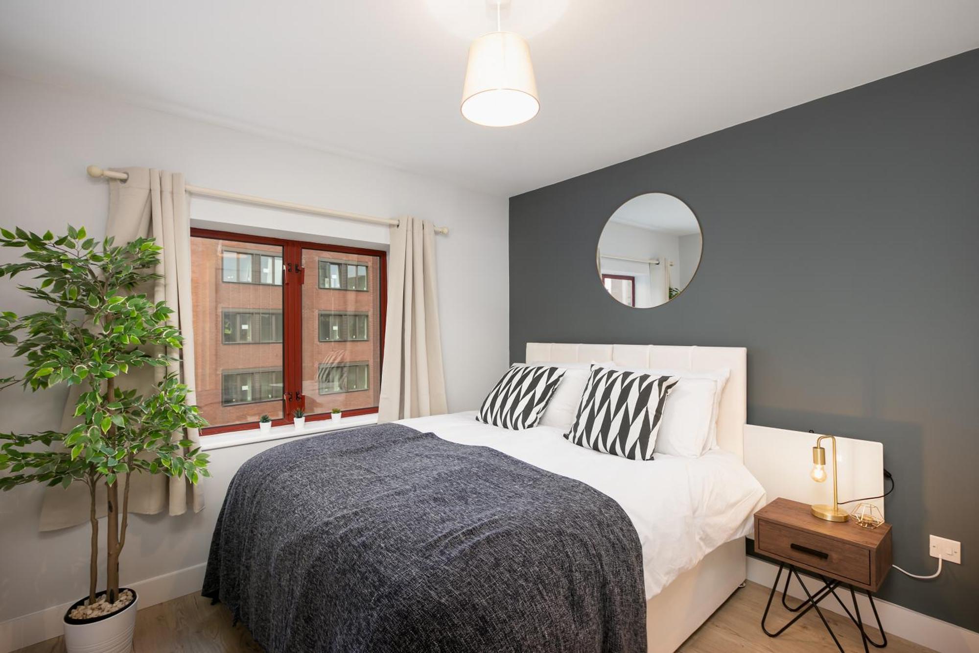 Wesley Gate Apartments - By Hostly Reading Dış mekan fotoğraf